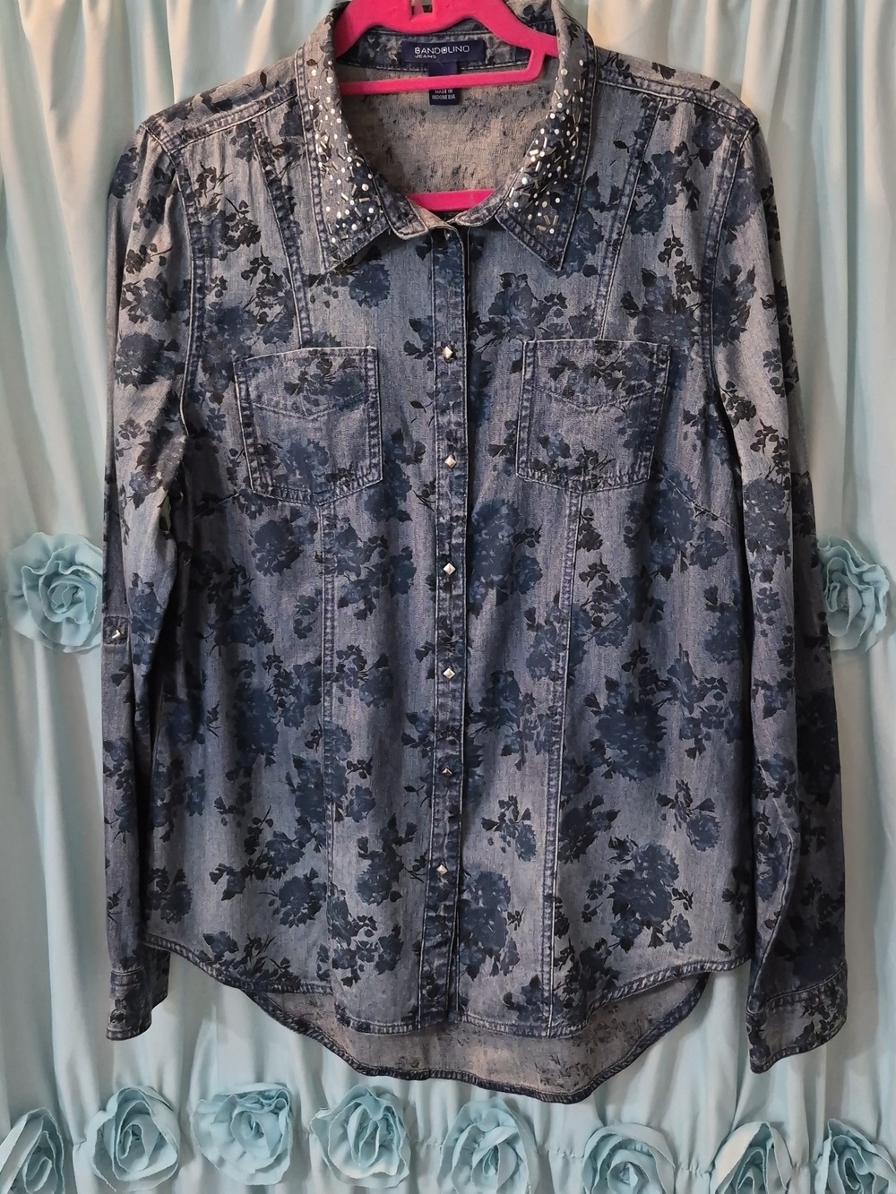 Bandolino Jeans Womens Denim Studded Collar Blue Floral Button down Shirt Sz M